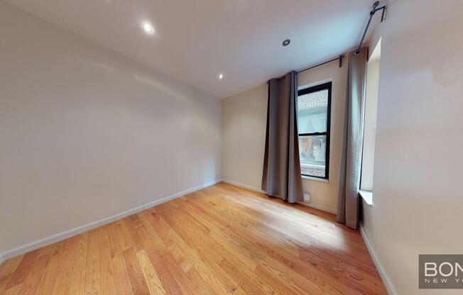 204 W 108 ST