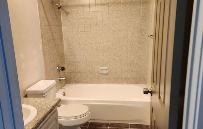 2 beds, 2 baths, 987 sqft, $2,250, Unit 267