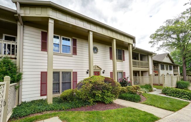 Beautiful 2-Bedroom 2-Bathroom Condo with Loft In The Heart of Germantown