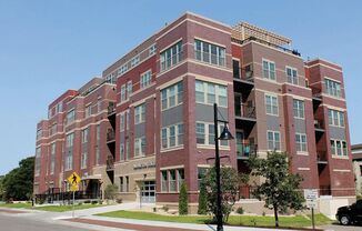 1 bed, 1 bath, 650 sqft, $1,695, Unit 7710-406