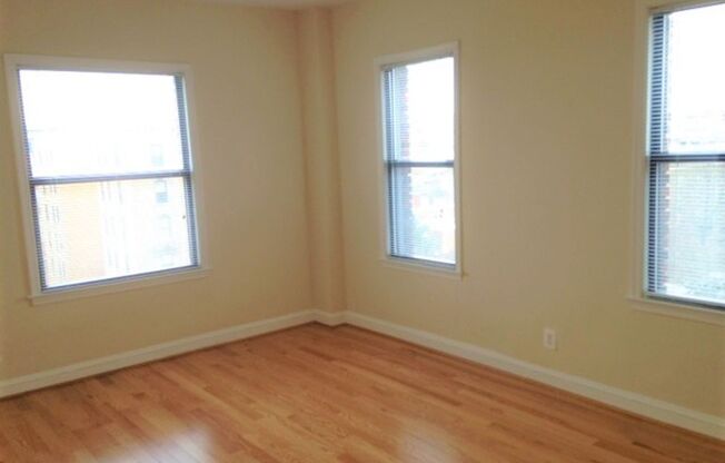 1 bed, 1 bath, 655 sqft, $3,350, Unit W502