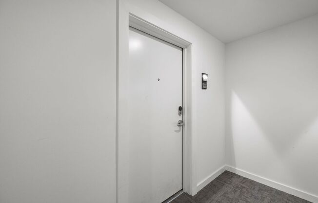 2 beds, 1 bath, 815 sqft, $2,130, Unit D215