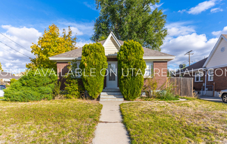 1500 E REDONDO