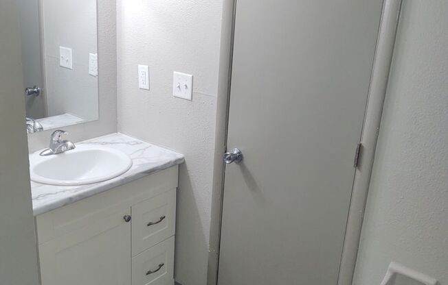 Studio, 1 bath, 475 sqft, $650