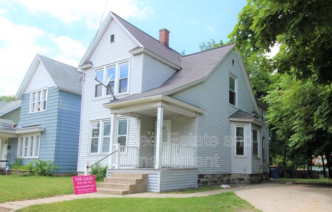 855 ALEXANDER ST SE