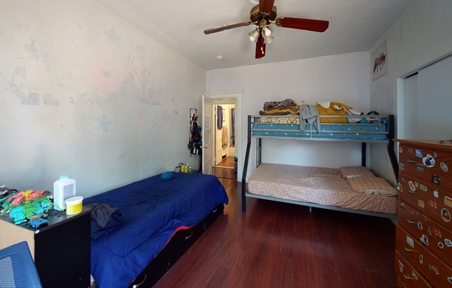 23 ENDICOTT AVE
