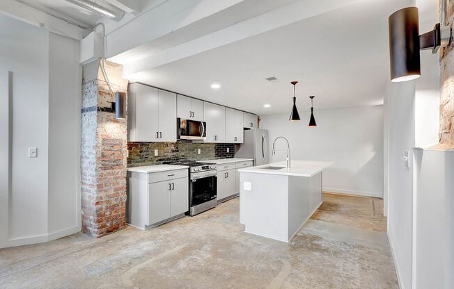 2 beds, 2 baths, 1,340 sqft, $1,925, Unit 101