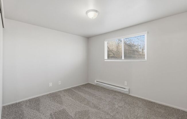 2 beds, 1 bath, 850 sqft, $1,150, Unit E-202