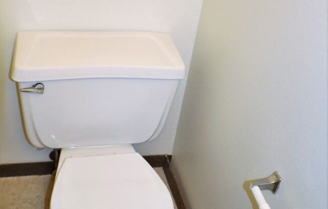 $1,300 | 2 Bedroom, 2.5 Bathroom House | Pet Friendly* | Available for July 1st, 2026 Move In!