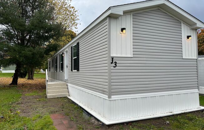 2 beds, 2 baths, 924 sqft, $1,225