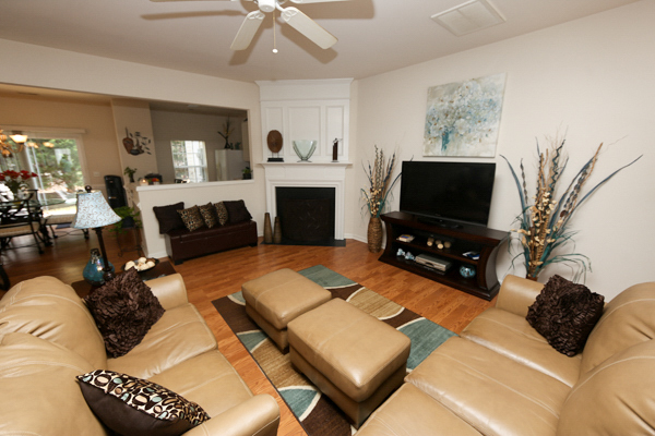 3-Bedroom Townhome in Fantastic NW Raleigh Location off Glenwood Avenue!