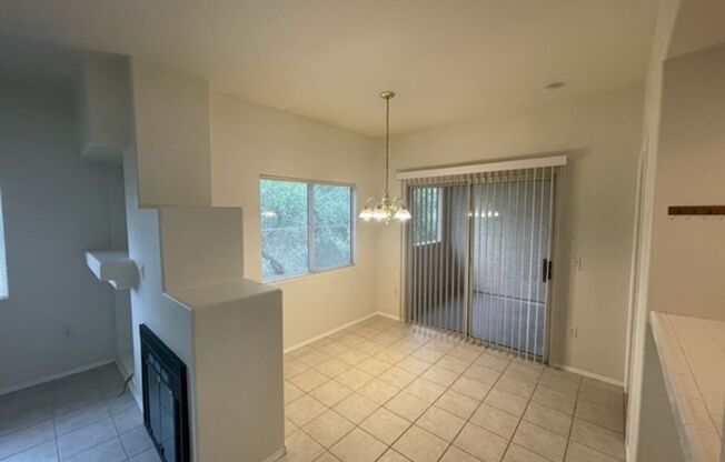GREAT GATED COMMUNITY 2 BEDROOM -2 BATH -LOCATED CENTRALLY!!!