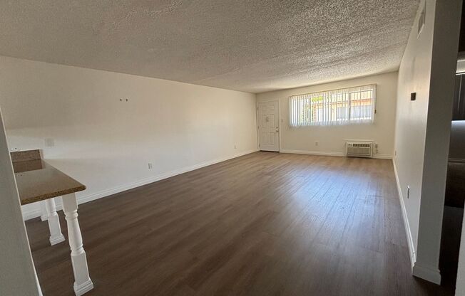 1670 W. Broadway- 2bd/2ba- Welcome to Your New Home in Anaheim, CA