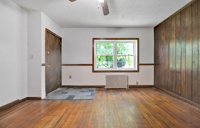 1221 Raum St NE Apt 3