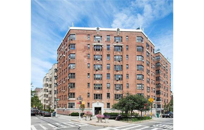 255 CABRINI BLVD