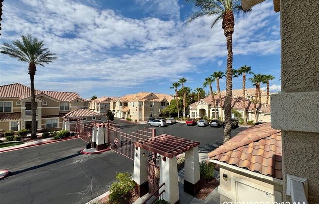 2 beds, 2 baths, $1,550, Unit Building 1