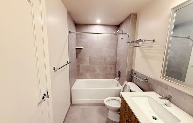 1 bed, 1 bath, $4,000, Unit 502