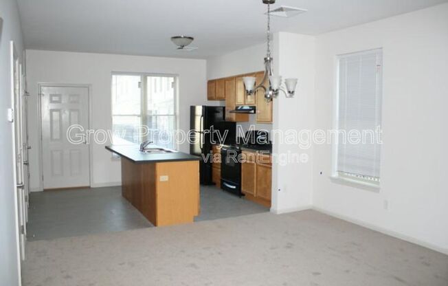 745 S 13 ST