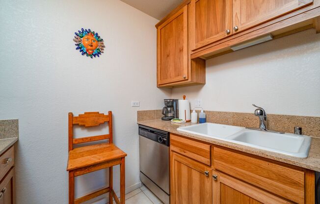 1 bed, 1 bath, $1,800, Unit UNIT 40