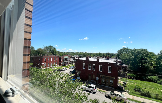 Studio, 1 bath, 400 sqft, $805, Unit 303