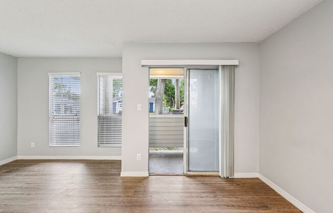 Studio, 1 bath, 450 sqft, $1,056, Unit 807