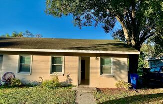 2 bed 2 bath close to downtown Bradenton