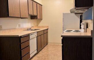 2 beds, 1 bath, 960 sqft, $1,595, Unit 1717-210