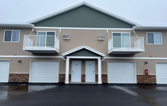 2 beds, 1 bath, 1,040 sqft, $1,485, Unit AT 709-34