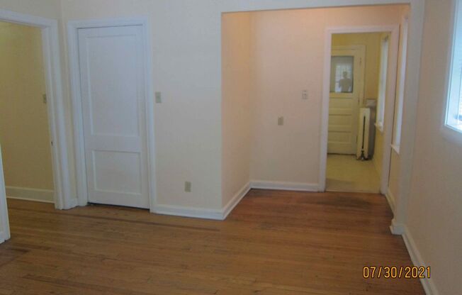 Available July 2024 Large Remodeled 1 Bedroom Apartment with Free Heat!