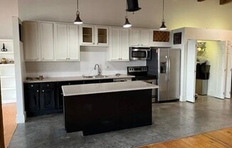 326 Nelson St SW Unit 203