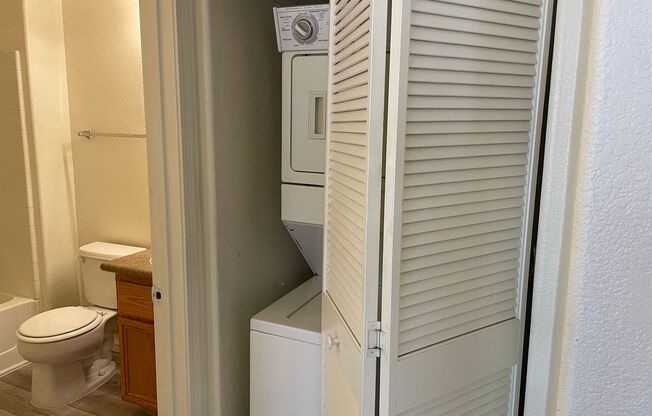 2 beds, 2 baths, $1,200