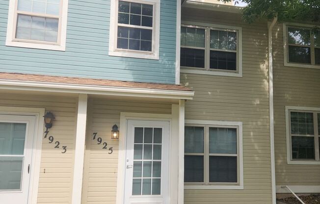 2-Bedroom 1 car garage, Townhome in District 20- Near Rampart