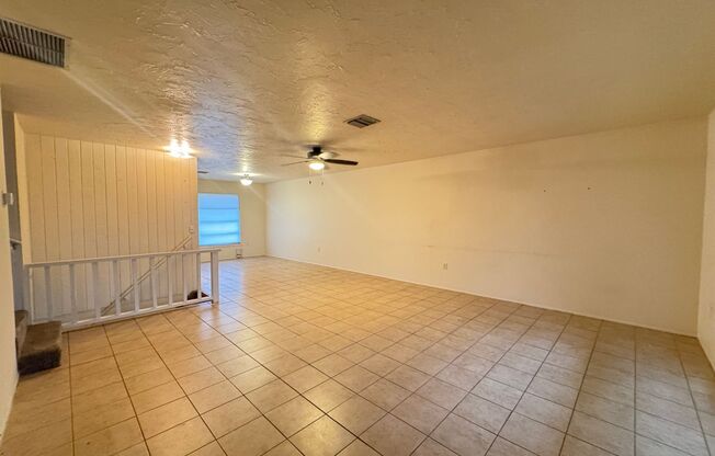 3 beds, 2 baths, 1,270 sqft, $2,100, Unit 1735