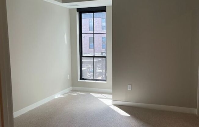 1 bed, 1 bath, 956 sqft, $2,845, Unit 404