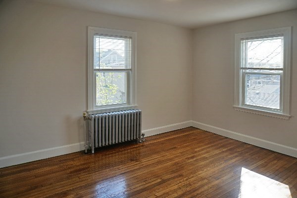 1 bed, 1 bath, 555 sqft, $2,350, Unit 09