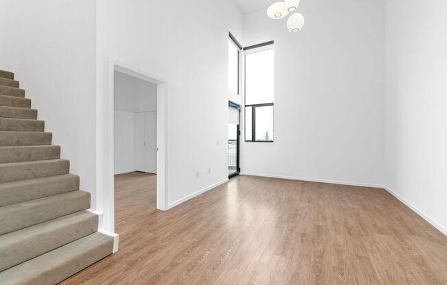 1 bed, 1 bath, 733 sqft, $3,900, Unit 616