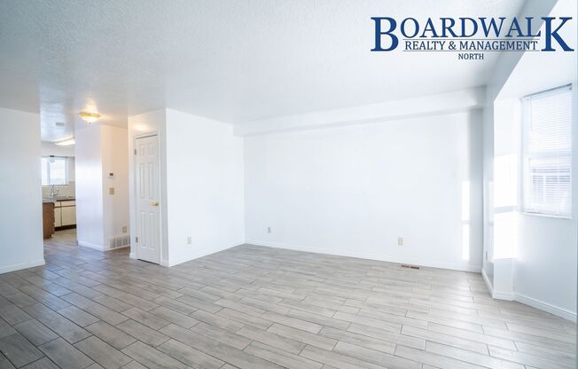 3 beds, 3 baths, $1,350, Unit #1