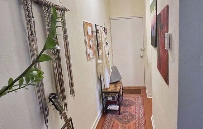 731 Melon Pl Unit B