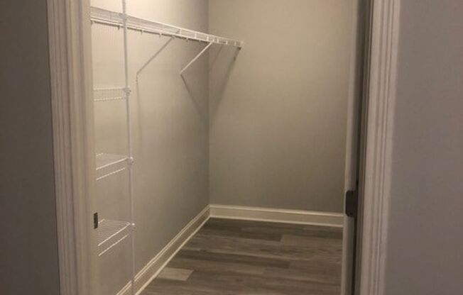 1 bed, 1 bath, 848 sqft, $775, Unit 05