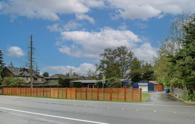 Large Renton Highlands Rambler with Grand Yard!