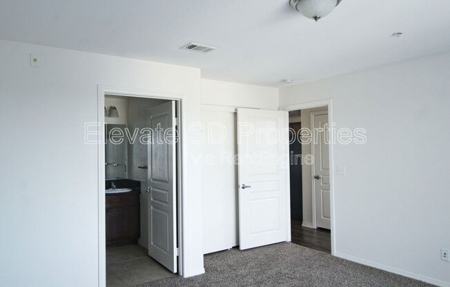 2 beds, 2 baths, 1,047 sqft, $2,895, Unit 412