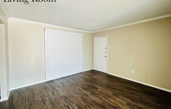 1 bed, 1 bath, 600 sqft, $1,150, Unit 1-220
