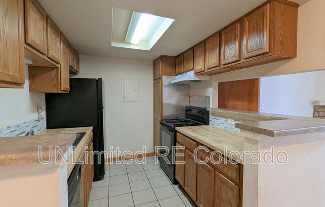 18053 E OHIO AVE