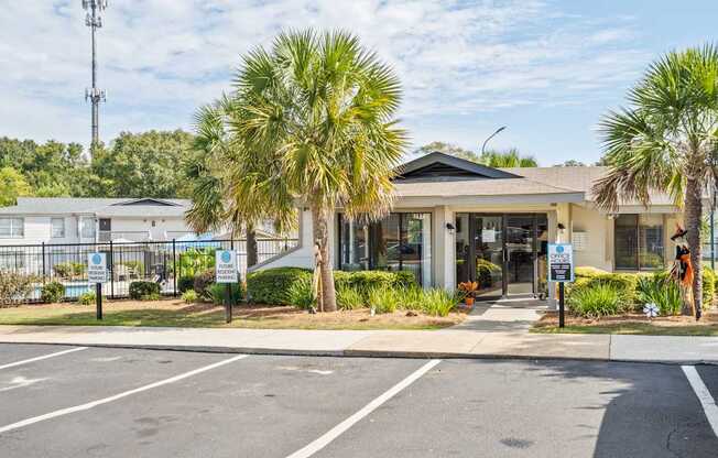 clubhouse at 701 South Apartments in Mobile, AL