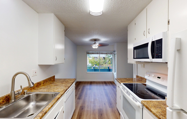 827 LAS GALLINAS AVE