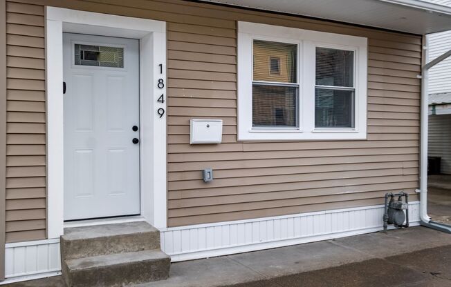 Luxury 3-Bedroom, 2.5-Bathroom House in Sharpsburg!