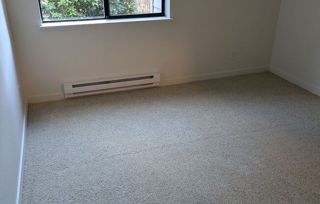 1 bed, 1 bath, 610 sqft, $1,650, Unit B304