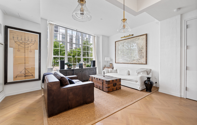 1 bed, 1 bath, 798 sqft, $5,600, Unit C107