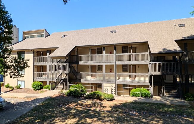 3065 Huntleigh  Drive