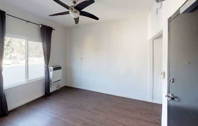 Studio, 1 bath, 200 sqft, $1,150, Unit 305